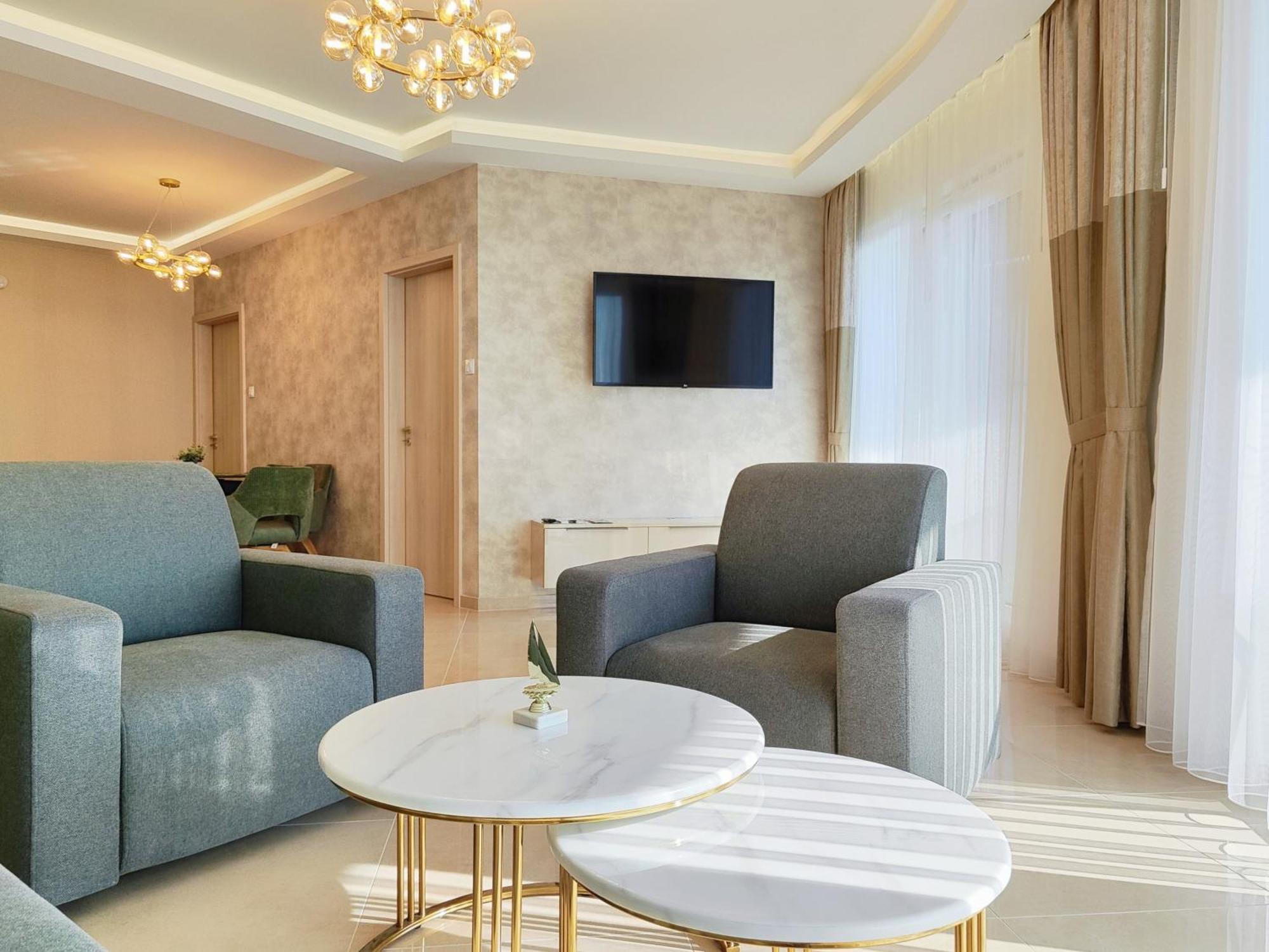 Royal Martin'S Apartment Keszthely Luaran gambar